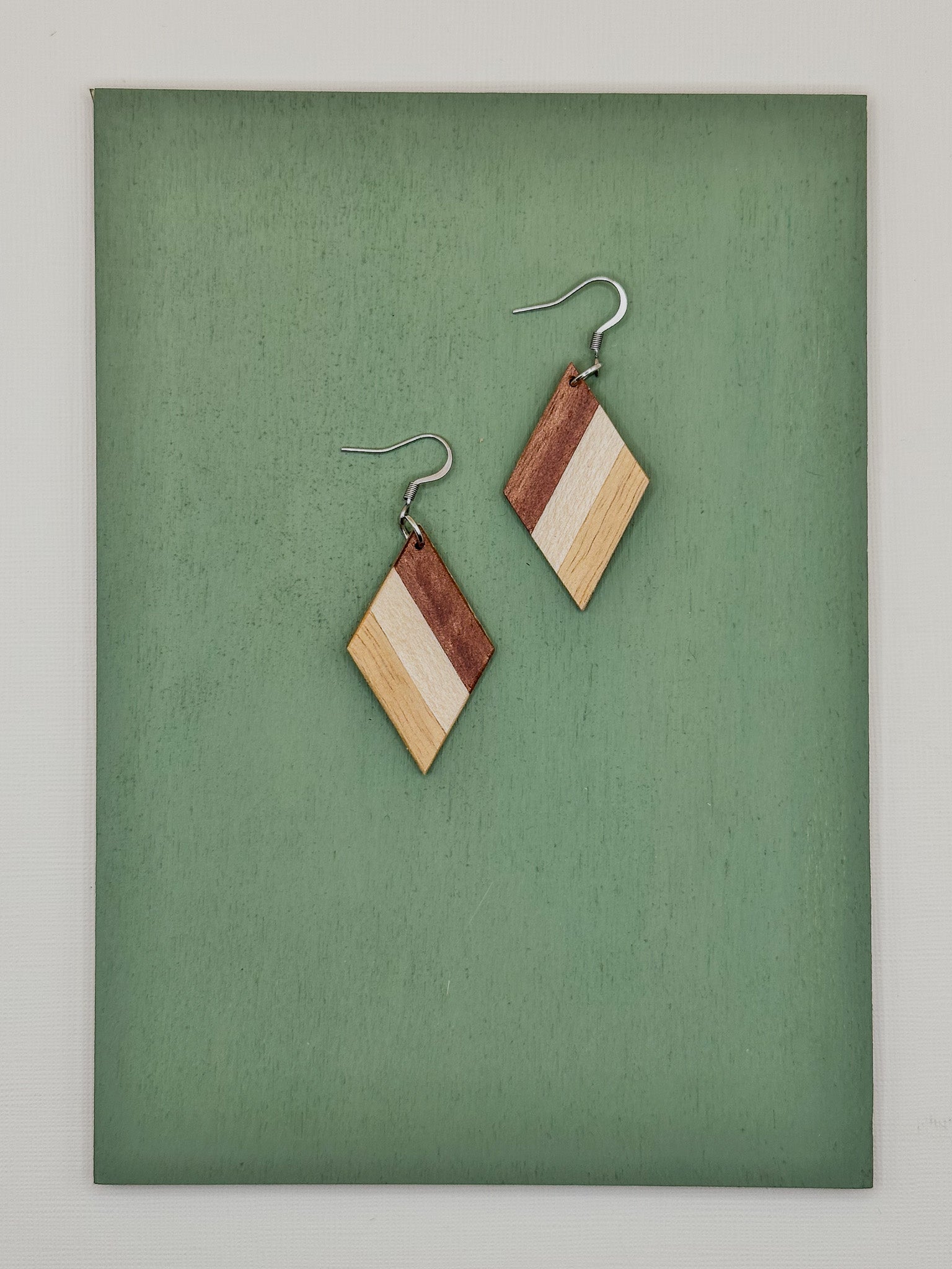 Small 3 Panel Diamond - Light Variant