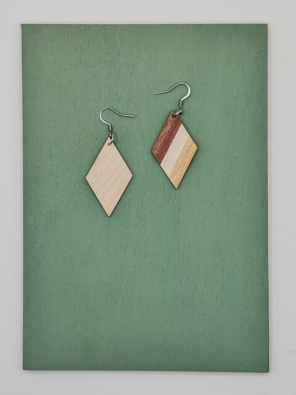 Small 3 Panel Diamond - Light Variant