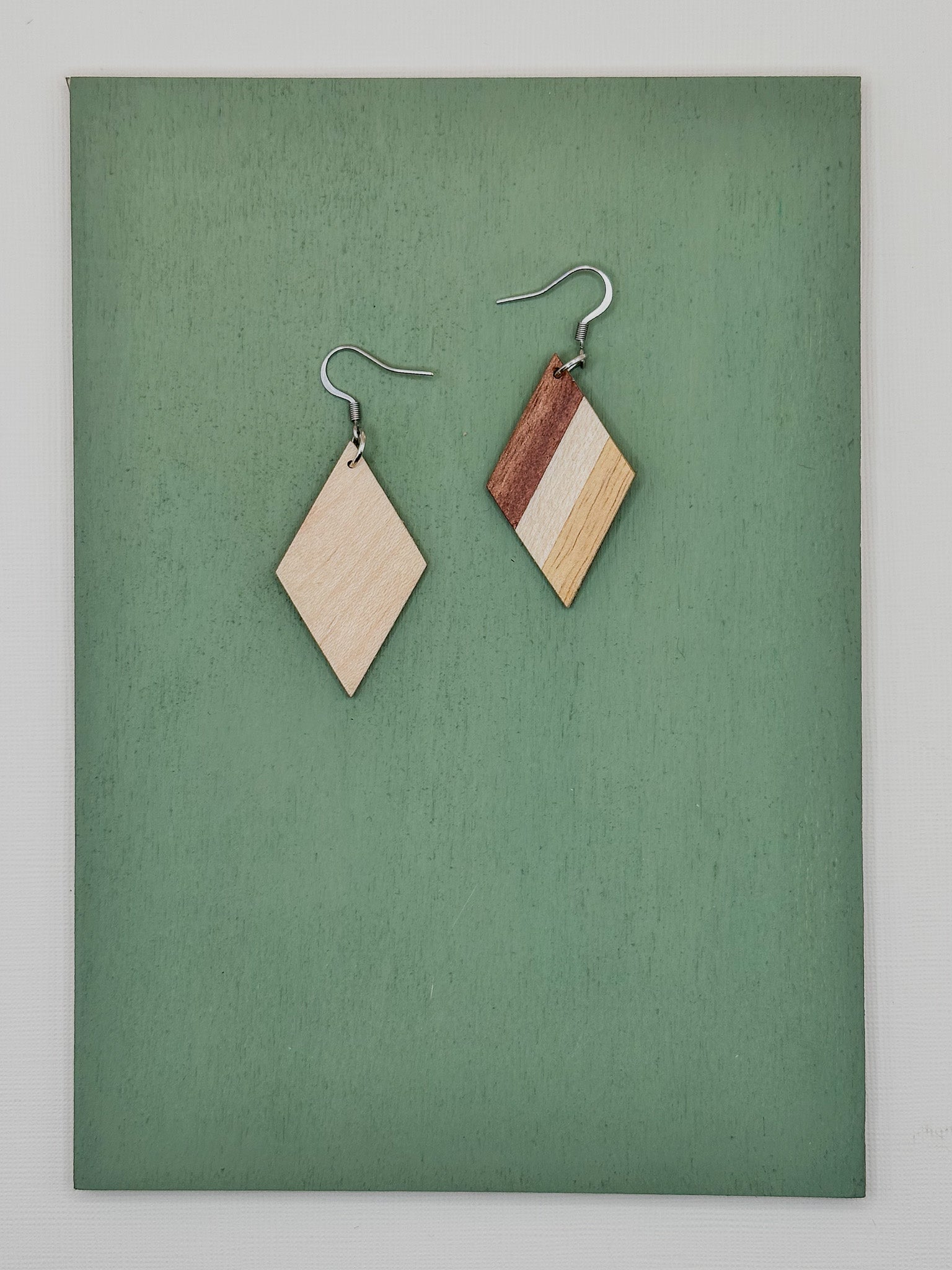 Small 3 Panel Diamond - Light Variant
